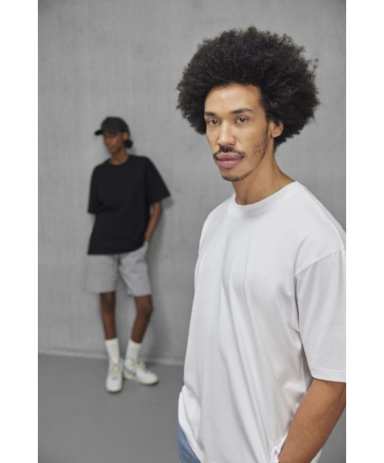B&C | E220 Oversized