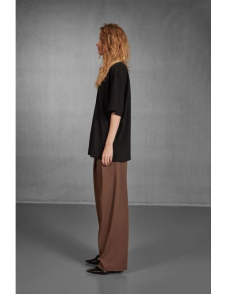 B&C | E220 Oversized