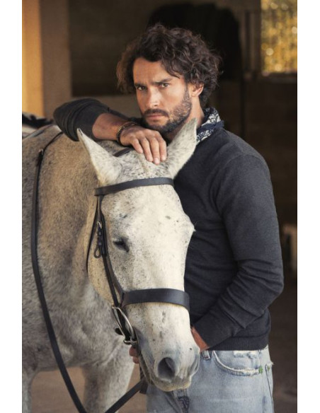 James Harvest | Ashland V-Neck